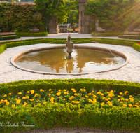 fileadmin/roha/images_galerie/orte_landschaft/Salzburg/Mirabell-Zwergerlgarten/SA-MIRA-GART-BRU-0007-D-roha-Salzburg-Schloss-Mirabell-Garten-Brunnen-Wasser.png