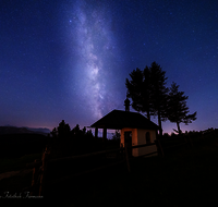 fileadmin/roha/images_galerie/orte_landschaft/Stoisser-Alm/LANDS-HIM-NA-STOI-0002-2222-D-roha-Landschaft-Himmel-Nacht-Sterne-Stoisser-Alm.png