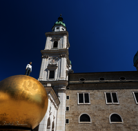 fileadmin/roha/images_galerie/orte_landschaft/Salzburg/Fassaden_und_Details/SA-KAPIT-0020-D-roha-Salzburg-Kapitelplatz-Goldkugel.png