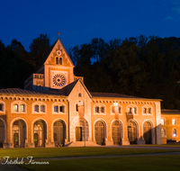 fileadmin/roha/images_galerie/orte_landschaft/Bad-Reichenhall-Saline/BAD-REI-SALINE-0018-D-A-roha-Bad-Reichenhall-Alte-Saline-Salz-blaue-Stunde-Nacht.png