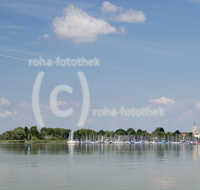 fileadmin/roha/images_galerie/orte_landschaft/Seeon-Seebruck/SEEBR-CHIE-0001-D-roha-Seebruck-Chiemsee-Yachthafen.jpg