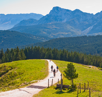 fileadmin/roha/images_galerie/orte_landschaft/Stoisser-Alm/TEI-STO-MOUN-0018-D-roha-Teisendorf-Anger-Stoisser-Alm-Mountainbike.png