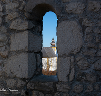 fileadmin/roha/images_galerie/orte_landschaft/Bad_Reichenhall/BAD-REI-BURG-KAR-0001-D-M-roha-Bad-Reichenhall-Pankraz-Kircherl-Karlstein-Burg-Mauer.png