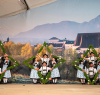 fileadmin/roha/Gautrachtenfest/Bilderglalerie/Gaufest-2023/Gauheimatabend/BR-GAUFEST-TEIS-2023-2-2216-1-D-roha-Tracht-Gaufest-Teisendorf.png