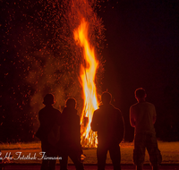 fileadmin/roha/images_galerie/brauchtum/Sonnwendfeuer/BR-SONNW-WEIL-0006-1-D-roha-Brauchtum-Sonnwend-Peters-Feuer-Weildorf-Teisendorf.png