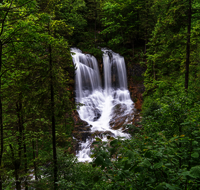 fileadmin/roha/images_galerie/orte_landschaft/Schneizlreuth/SCHNEILZL-WEISSB-FALL-0001-1-D-roha-Schneizlreuth-Weissbachfall-Wasser-Wasserfall.png