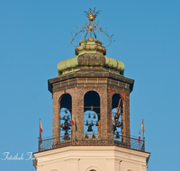 fileadmin/roha/images_galerie/orte_landschaft/Salzburg/Residenz-Kapitel-Mozartplatz/SA-RESID-GLOCK-0001-roha-Salzburg-Residenzplatz-Glockenspiel.png