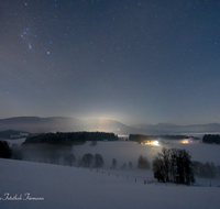 fileadmin/roha/images_galerie/Baum-natur-garten/Natur-Himmel-Nachthimmel/LANDS-HIM-NA-STE-NEUK-0006-D-roha-Landschaft-Himmel-Nacht-Sterne-Neukirchen-Winter.png