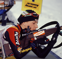 fileadmin/roha/images_galerie/Freizeit-Sport/Biathlon/2002-Biathlon/SPO-BIATH-0000-2002-01-17-Ruhpolding-Biathlon-5010.png