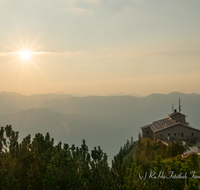 fileadmin/roha/images_galerie/Hintergrund-Download/1600x1200/BGD-KE-SU-0006-M-D-roha-Berchtesgaden-Kehlstein-Haus-Sonnenuntergang-Alpen.png