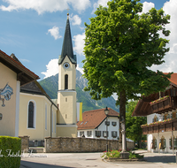 fileadmin/roha/images_galerie/orte_landschaft/Piding/PID-0005-02-D-roha-Piding-Kirche-Hochstaufen.png