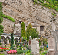 fileadmin/roha/images_galerie/orte_landschaft/Salzburg/St-Peter-Katakomben/SA-STPETER-FRIED-0025-D-roha-Salzburg-Friedhof-St-Peter-Grab-Gruft-Katakomben.png