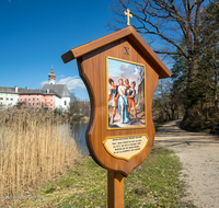 fileadmin/roha/images_galerie/kirche_religion/KKKM-ANG-HOEGLW-KR-10-0001-D-roha-Kreuzweg-Station-Anger-Hoeglwoerth-Kloster.png