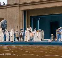 fileadmin/roha/images_galerie/orte_landschaft/Oberammergau/Passion/OBERA-PASS-0088-1756-04-D-roha-Oberammergau-Passion-Spiele-Jesus-Christus-Tempel.png