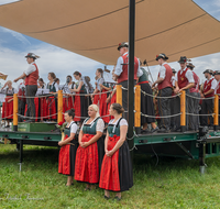 fileadmin/roha/images_galerie/orte_landschaft/Teisendorf/Gaufest-GauverbandI-Freitag14.-Sonntag23.Juli2023/BR-GAUFEST-TEIS-2023-3-1006-02-D-M-roha-Tracht-Gaufest-Teisendorf.png