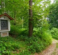 fileadmin/roha/images_galerie/kirche_religion/Teisendorf-Kreuzweg/KKKM-TEIS-KREUZW-0012-D-roha-Kreuzweg-Teisendorf-Schelmberg-Weg.png