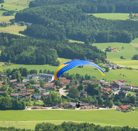 fileadmin/roha/images_galerie/Freizeit-Sport/Gleitschirm-Drachen/AN-PAN-FUER-GL-1014-03-D-roha-Anger-Panorama-Fuermann-Alm-Gleitschirmflieger.png