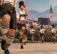 fileadmin/roha/Gautrachtenfest/Bilderglalerie/Gaufest-2023/Gauheimatabend/BR-GAUFEST-TEIS-2023-2-2028-01-D-roha-Tracht-Gaufest-Teisendorf.png