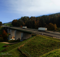 fileadmin/roha/images_galerie/dies_das/LANDA-AUTOB-ATZLB-0001-D-roha-Landart-Autobahn-Teisendorf-Neukirchen-Atzlbachtal.png