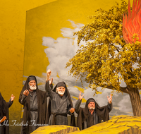 fileadmin/roha/images_galerie/orte_landschaft/Oberammergau/Passion/OBERA-PASS-0211-D-roha-Oberammergau-Passion-Spiele-Moses-Berufung-Dornbusch.png