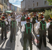 fileadmin/roha/images_galerie/orte_landschaft/Teisendorf/Teisendorf-Marktstrasse-Konzert/TEI-MA-STA-KON-2024-1-4208-D-roha-Teisendorf-Marktstrasse-Standkonzert.png