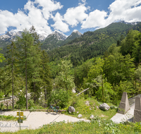 fileadmin/roha/images_galerie/orte_landschaft/Berchtesgaden/Nationalpark_Klausbachtal_Wimbachtal_-Klamm/BGD-NAT-HAENG-0005-D-roha-Berchtesgaden-Nationalpark-Haengebruecke.png