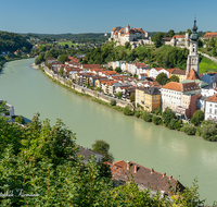 fileadmin/roha/images_galerie/orte_landschaft/Burghausen/BURGH-PAN-0030-04-D-roha-Burghausen-Salzach-Burg-Panorama.png