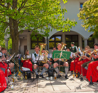 fileadmin/roha/images_galerie/musik/Blasmusik/Teisendorf-Neukirchen-Weildorf/MU-BLA-TEI-0038-D-roha-Musik-Blasmusik-Teisendorf-Marktplatz-Querfloete-Klarinette-Trompete-Tuba.png