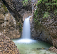 fileadmin/roha/images_galerie/orte_landschaft/Berchtesgaden/Marktschellenberg-Ettenberg/BGD-ALMB-KLAMM-0012-0-6-D-roha-Berchtesgaden-Almbachklamm-Untersberg-Wasser-Marktschellenberg.png