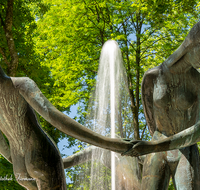 fileadmin/roha/images_galerie/orte_landschaft/Bad_Reichenhall/BAD-REI-FUSSG-0022-D-roha-Bad-Reichenhall-Drei-Grazien-Brunnen-Wasser-Ortenaupark_01.png