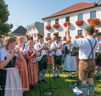 fileadmin/roha/images_galerie/orte_landschaft/Anger/Anger-Trachten-Musik-Fest/BR-FEST-ANG-MUS-TRACH-2018-08-19-1000-01-05-D-roha-Brauchtum-Fest-Anger-Trachtenverein-Musikkapelle.png