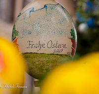 fileadmin/roha/images_galerie/brauchtum/Ostern/BR-OST-BRUN-EI-0012-D-roha-Brauchtum-Osterbrunnen-Bad-Reichenhall-Florianiplatz-Osterei-Straussenei-Frohe-Ostern.png