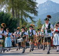 fileadmin/roha/images_galerie/musik/Blasmusik/Piding/MU-BLA-PID-ANG-2018-0939-02-D-roha-Musik-Blasmusik-Piding-Anger-Festzug.png