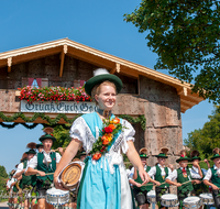 fileadmin/roha/images_galerie/orte_landschaft/Anger/Anger-Trachten-Musik-Fest/BR-FEST-ANG-MUS-TRACH-2018-08-19-1151-06-06-01-01-D-roha-Brauchtum-Fest-Anger-Trachtenverein-Musikkapelle-Bischofswiesen.png