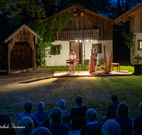 fileadmin/roha/images_galerie/orte_landschaft/Ainring/Theater/AINR-THEAT-KONZ-2019-2032-01-D-roha-Ainring-Theater-Freilichtbuehne-Dorfpark-Konzert-Kastner-Schmid.png