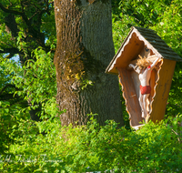 fileadmin/roha/images_galerie/kirche_religion/Teisendorf/KKKM-TEIS-BAHNH-0001-D-roha-Wegkreuz-Teisendorf-Eiche.png