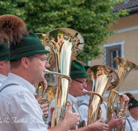 fileadmin/roha/images_galerie/musik/Blasmusik/Anger_-_Aufham/MU-BLA-ANG-0200-1954-01-D-roha-Musik-Blasmusik-Musikkapelle-Anger-Hoeglwoerth-Dorfplatz-Standkonzert.png