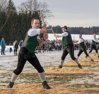 fileadmin/roha/images_galerie/brauchtum/Schnalzen/BR-SCHNA-TEI-1429-01-2019-D-R-roha-Brauchtum-Schnalzen-Teisendorf-Wimmern-Winter-Schnee.png