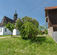 fileadmin/roha/images_galerie/orte_landschaft/Teisendorf/TEI-HOLZ-KIR-0001-D-roha-Teisendorf-Holzhausen-Kirche.png