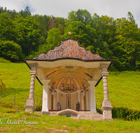 fileadmin/roha/images_galerie/kirche_religion/Berchtesgaden/Kunterweg-Rosenkranzweg/KKKM-BGD-RA-KALV-0001-D-roha-Kapelle-Berchtesgaden-Ramsau-Kalvarienberg-Kreuz-Christus.png