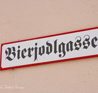 fileadmin/roha/images_galerie/orte_landschaft/Salzburg/Fassaden_und_Details/SA-DETAIL-0001-D-roha-Salzburg-Strassenschild-Bierjodlstrasse-Schild.png