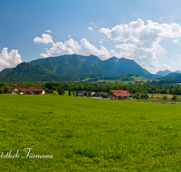 fileadmin/roha/images_galerie/orte_landschaft/Inzell/INZ-0106-PPP-D-roha-Inzell-Berge-Panorama.png