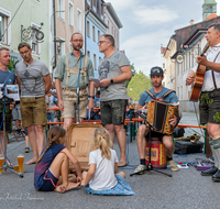 fileadmin/roha/images_galerie/orte_landschaft/Teisendorf/Teisendorf-Markt/TEI-MA-PARTY-2023-2028-D-M-roha-Teisendorf-Marktstrasse-zamkemma.png