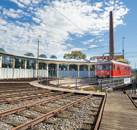 fileadmin/roha/images_galerie/orte_landschaft/Freilassing/Freilassing-Lokwelt/FREIL-LOKW-DRE-0012-D-roha-Freilassing-Lokwelt-Eisenbahn-Drehscheibe-Museum.png