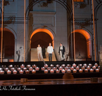 fileadmin/roha/images_galerie/orte_landschaft/Salzburg/Jedermann/2017/SA-KU-JEDERM-2017-2235-01-D-roha-Salzburg-Festspiele-Jedermann-Theater-Moretti.png