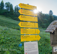 fileadmin/roha/images_galerie/orte_landschaft/Berchtesgaden/Nationalpark_Klausbachtal_Wimbachtal_-Klamm/BGD-NAT-FUNT-WEG-0005-D-roha-Berchtesgaden-Nationalpark-Steinernes-Meer-Wegweiser-Weg.png