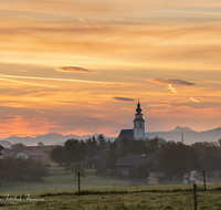 fileadmin/roha/images_galerie/orte_landschaft/Teisendorf/Weildorf/SON-AU-WEI-0001-0705-D-roha-Sonnenaufgang-Weildorf-Kirche.png