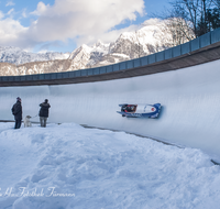 fileadmin/roha/images_galerie/Freizeit-Sport/Bob/SPO-BOB-BGD-0014-1-D-roha-Sport-Winter-Eis-Vierer-Bob-Berchtesgaden-Koenigssee.png