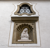 fileadmin/roha/images_galerie/orte_landschaft/Anger/Hoeglwoerth/AN-HOE-KLOST-0077-02-D-roha-Anger-Hoeglwoerth-Madonna.png