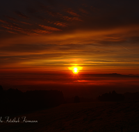 fileadmin/roha/images_galerie/stimmung-Sonne/Sonnenaufgang/SO-AU-HOCHH-1-HDR-D-roha-Sonnenaufgang-Hochhorn-Stimmung.png